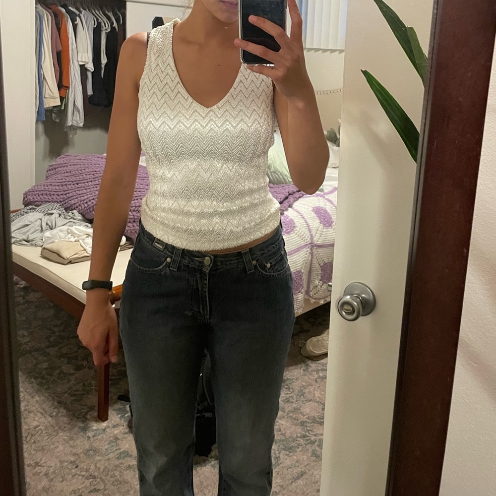 White tank with nice detailing